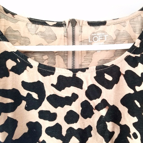 Ann Taylor Loft top - Picture 2 of 5